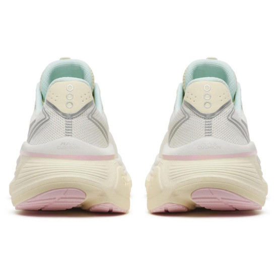 Saucony Hurricane 26